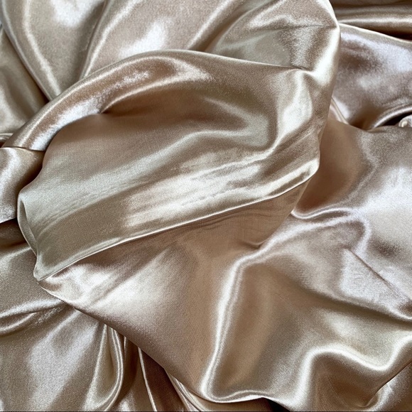 Elegant Silk Scarves - Picture 3 of 7